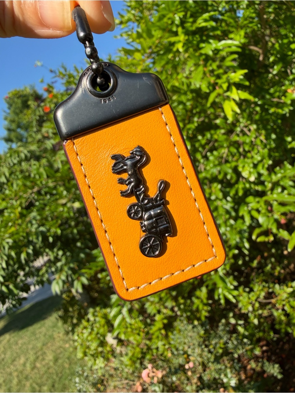 Coach 1941 Large Hangtag， 2 1/4" x 1 1/4"